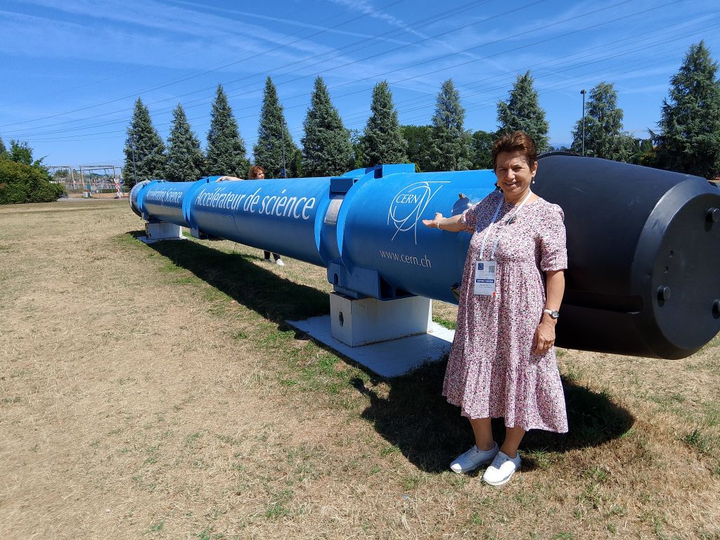 Обучение в ЦЕРН , Женева на старши учител по природни науки г-жа Светлана Драганова - СУ Христо Ботев - Балчик